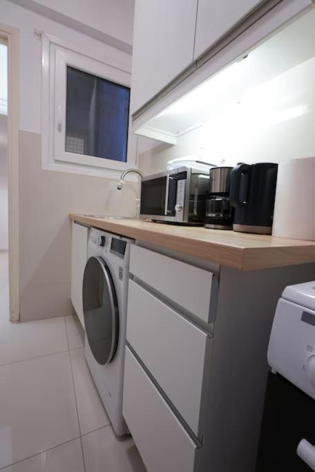 Syntagma Square, 70Sqm Pentelis Sunny Apartment アテネ エクステリア 写真